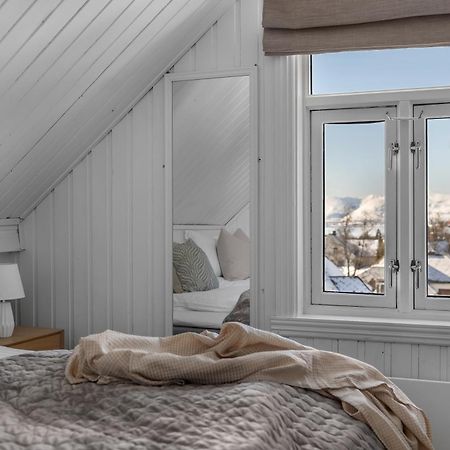 Cozy Central Loft Apartment With Amazing View 特罗姆瑟 外观 照片