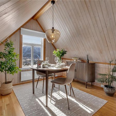 Cozy Central Loft Apartment With Amazing View 特罗姆瑟 外观 照片