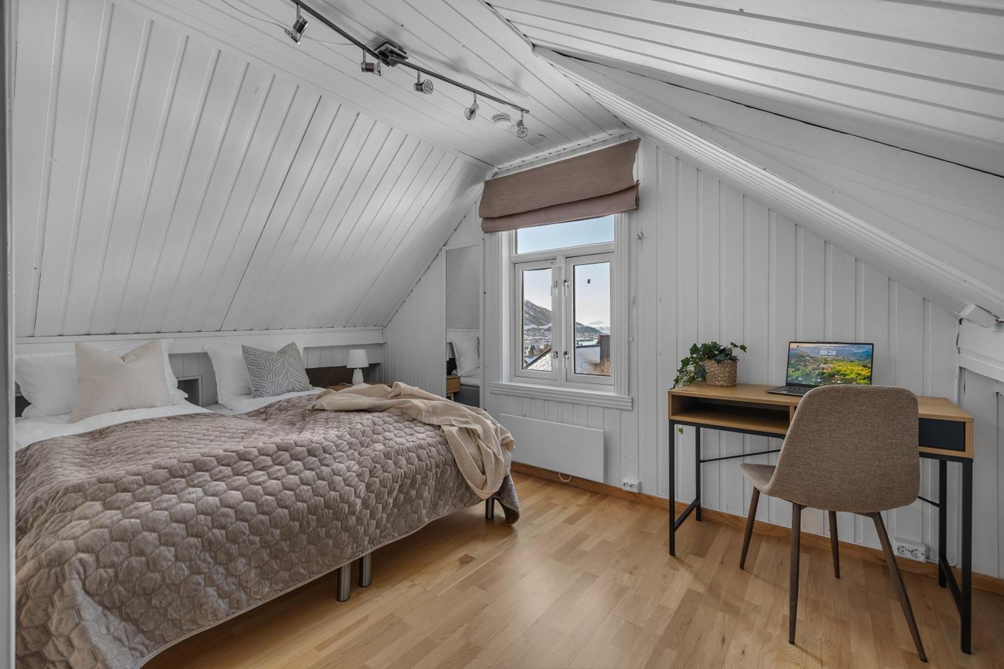 Cozy Central Loft Apartment With Amazing View 特罗姆瑟 外观 照片